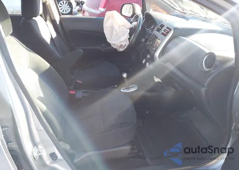 2014 Nissan Versa Note Sv z USA, uszkodzony, nr VIN 3N1CE2CP4EL385739